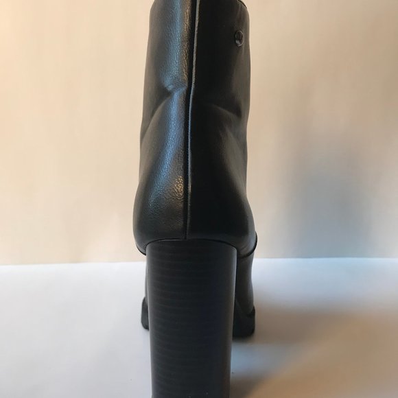 Black front zipper heels - Picture 4 of 4